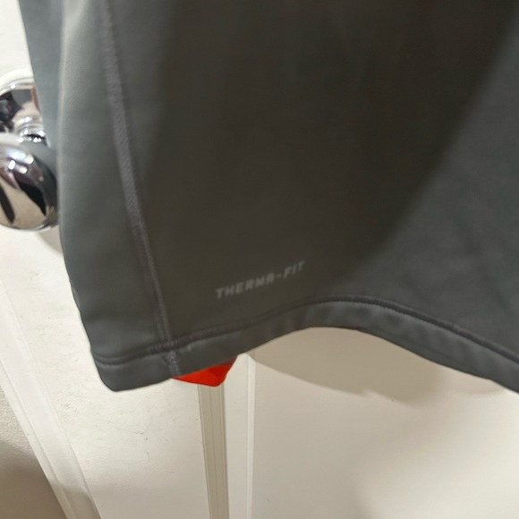 Nike Therma-Fit 3/4 Zip Mens Pullover Grey Orange Mens XL - Picture 5 of 6